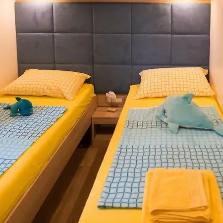 Mobile Homes Dolphin Holiday home Biograd Na Moru